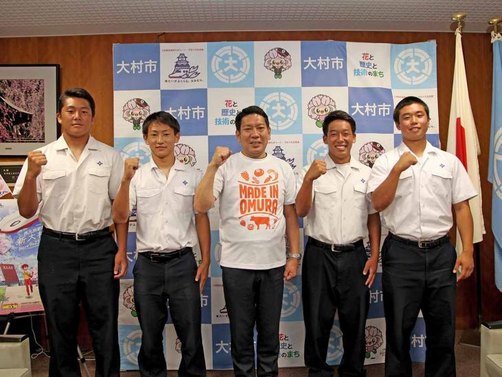 市長訪問（第9回全国高等学校7人制ラグビーフットボール大会（出場））集合写真