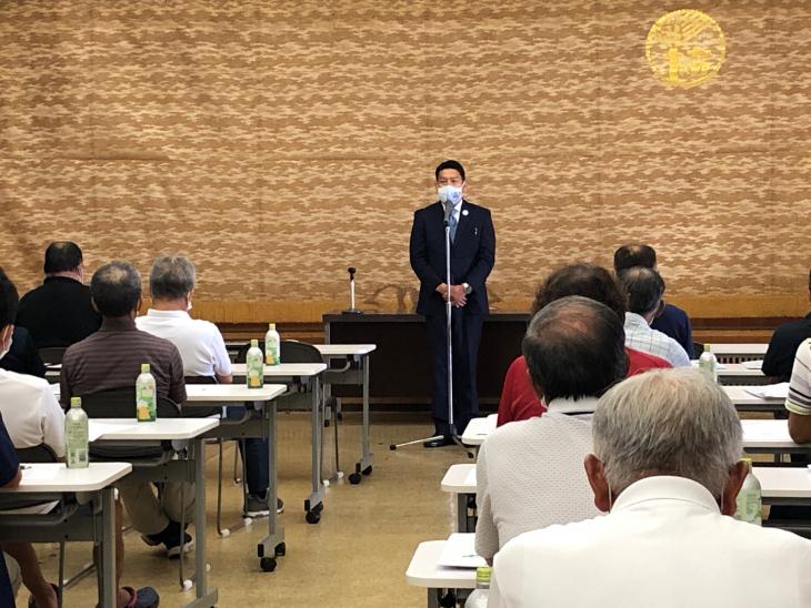 長崎県央農業協同組合いちご部会中部支部通常総会時市長あいさつの様子