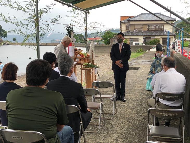 松原海水浴場海開き式時市長あいさつの様子