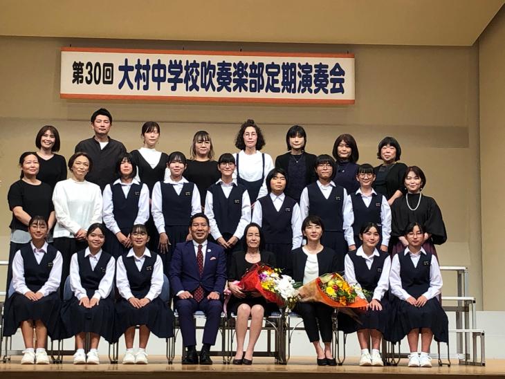 第30回大村中学校吹奏楽部定期演奏会時集合写真