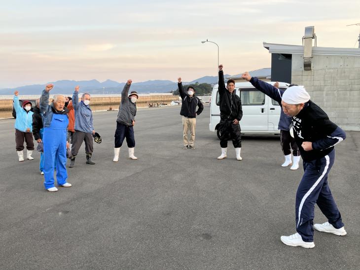 ナマコ漁口開け激励（市漁協松原支部）の様子