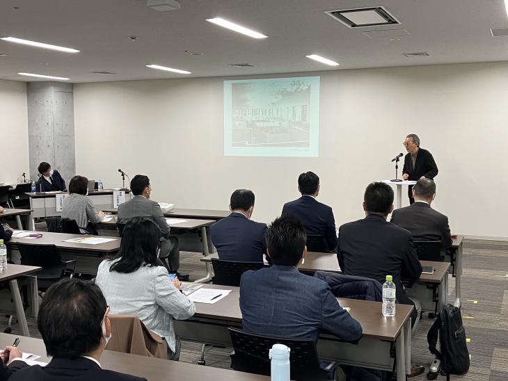 講演会・意見交換会（東京画廊・山本豊津オーナー）の様子