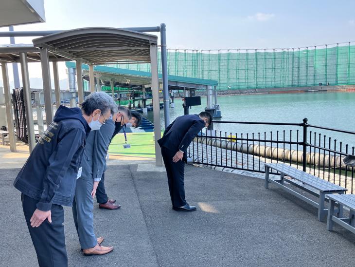 ボートレース場海の神様へのお礼など祈願の様子