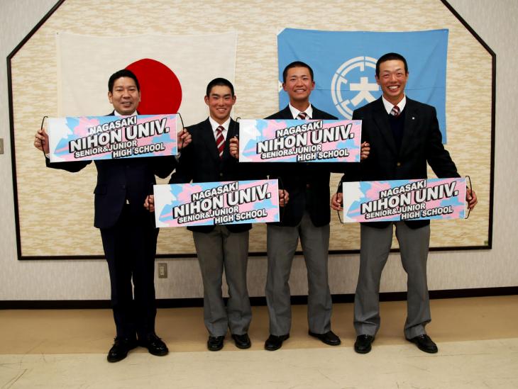 市長訪問（第95回記念選抜高等学校野球大会（出場））時集合写真