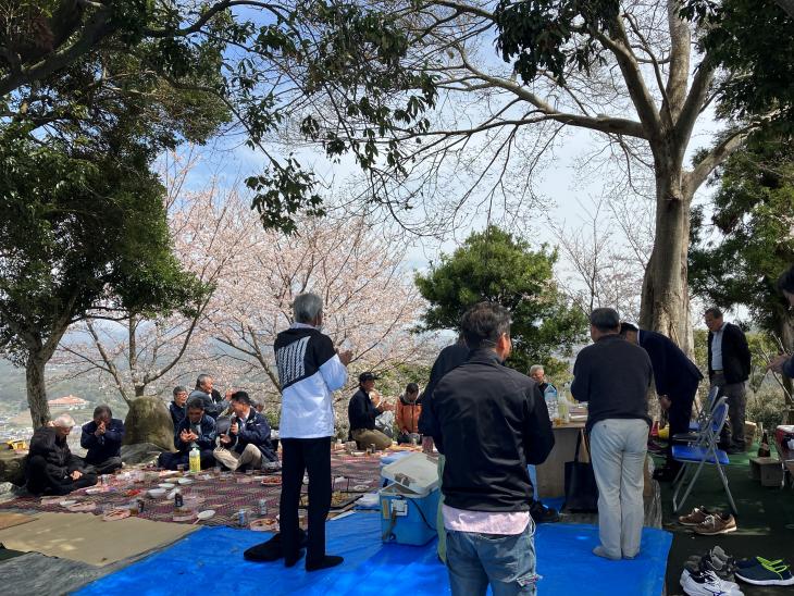 どんぎゅう山花見会の様子