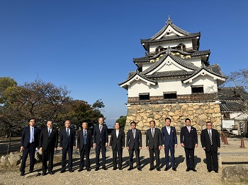 令和5年度市長行政研修の様子（彦根城）