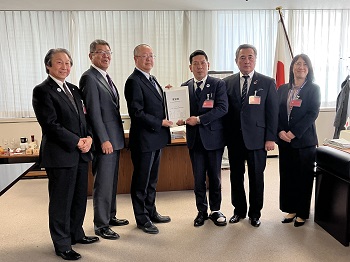 大村市水陸協議会要望活動の様子1（九州防衛局）