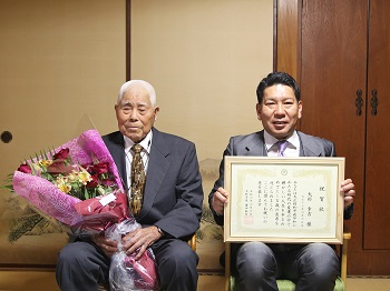 100歳長寿祝いの様子1
