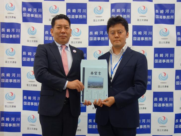 国道34号等大村市内幹線道路整備促進期成会（長崎河川国道事務所）要望の様子1