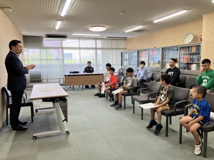 市長訪問（第36回九州少年少女レスリング選手権大会・結果報告）の様子2