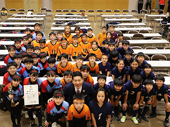 宮崎市長杯第35回春の小学生ドッヂボール選手権大会出場報告の様子