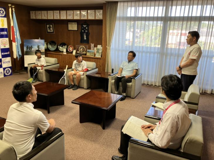 第42回全日本小学生ソフトテニス選手権大会ほか出場報告の様子