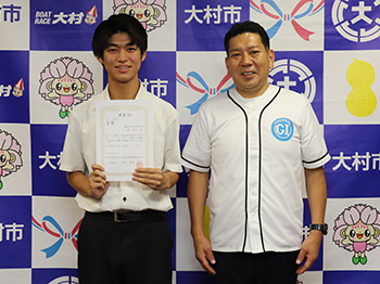 第49回全九州高等学校音楽コンクールピアノ部門出場報告の様子1