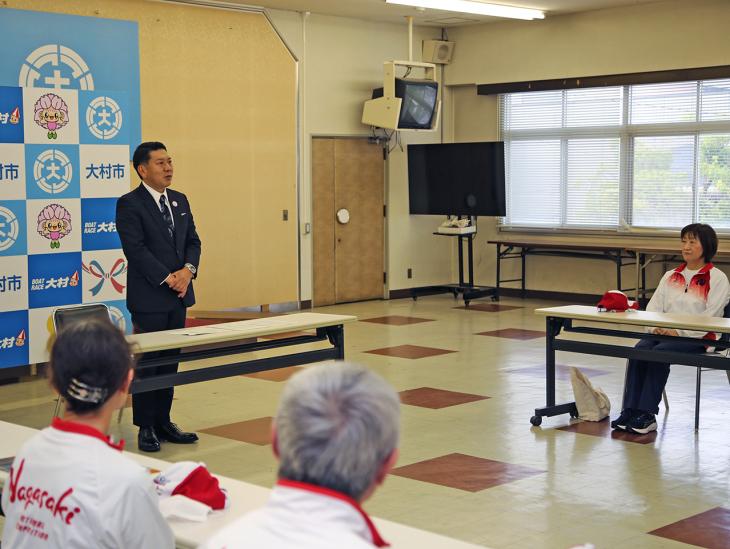 第37回全国健康福祉祭(ねんりんピック)ぎふ大会出場報告の様子1