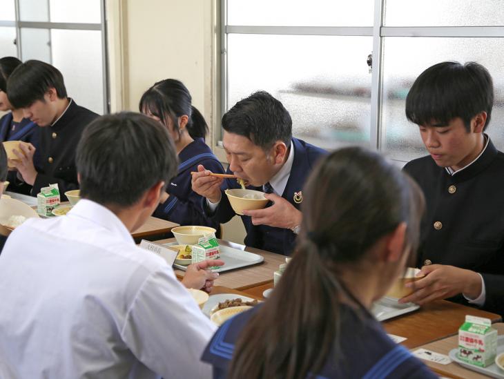 ふれあい給食の様子