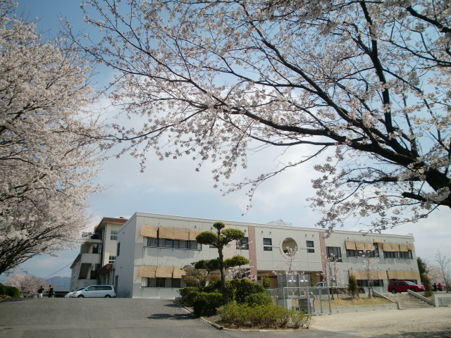 桜が原中学校校舎
