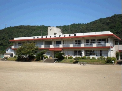 萱瀬小学校