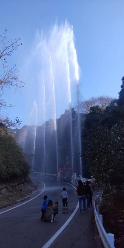 令和5年放水の様子3（水神橋付近）