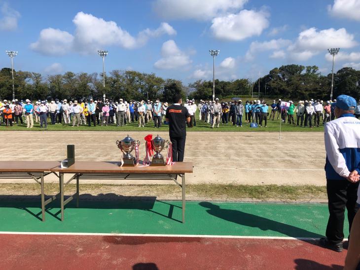 大村市長杯グラウンド・ゴルフ大会（男女別個人ゲーム）開会式の様子