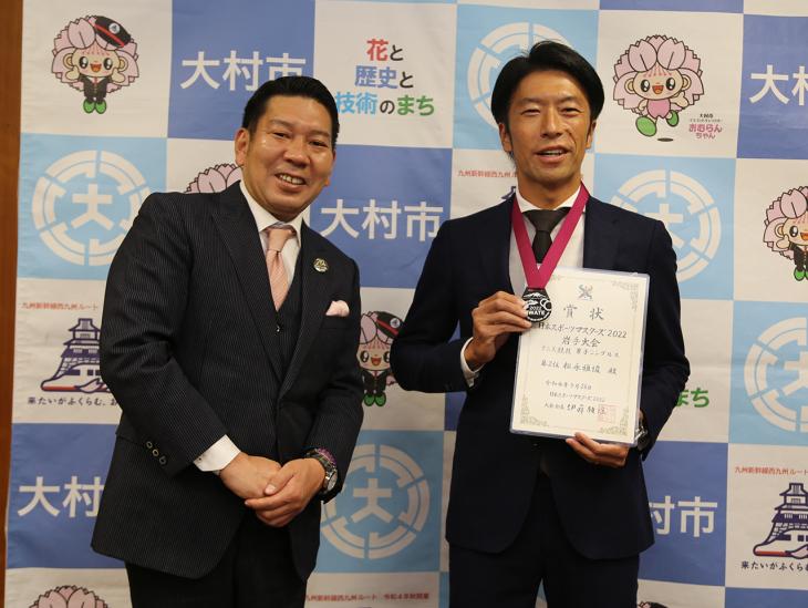 市長訪問（日本スポーツマスターズ2022岩手大会（結果））時集合写真