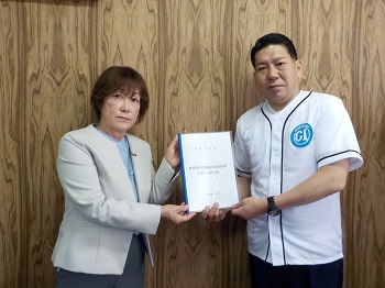 意見書提出の様子（農地等利用最適化推進施策等）1