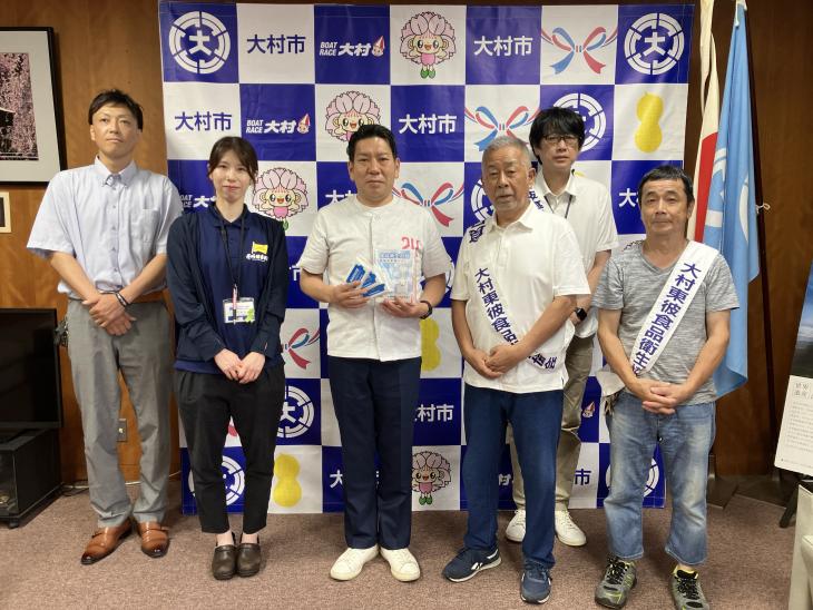 食品衛生月間啓発に伴う訪問（大村東彼食品衛生協会）の様子