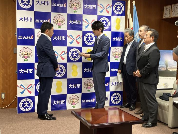 大村市議会からの要望の様子1