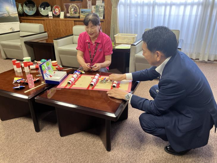 市長訪問の様子(2025年度ニッセイ財団「生き生きシニア活動顕彰」)2