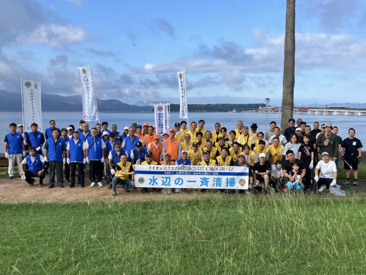 水辺の一斉清掃(ライオンズクラブ国際協会337-C地区)の様子3