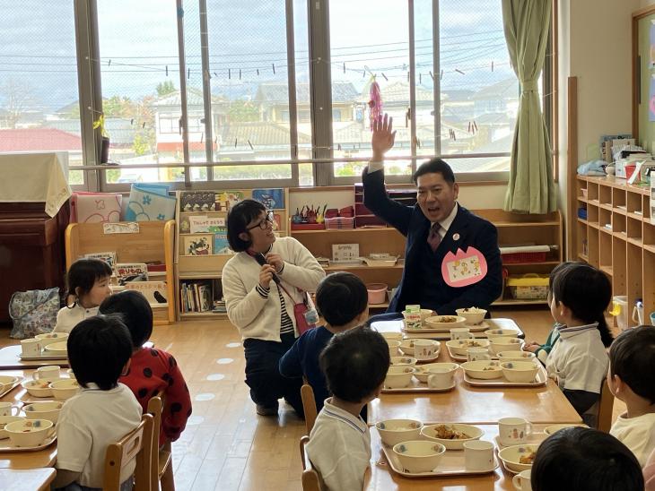 放虎原こども園給食会の様子1