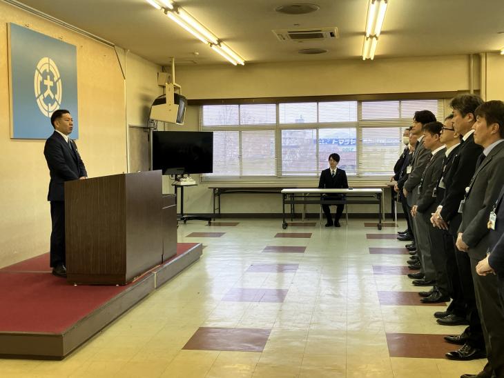 本庁仕事始め式の様子