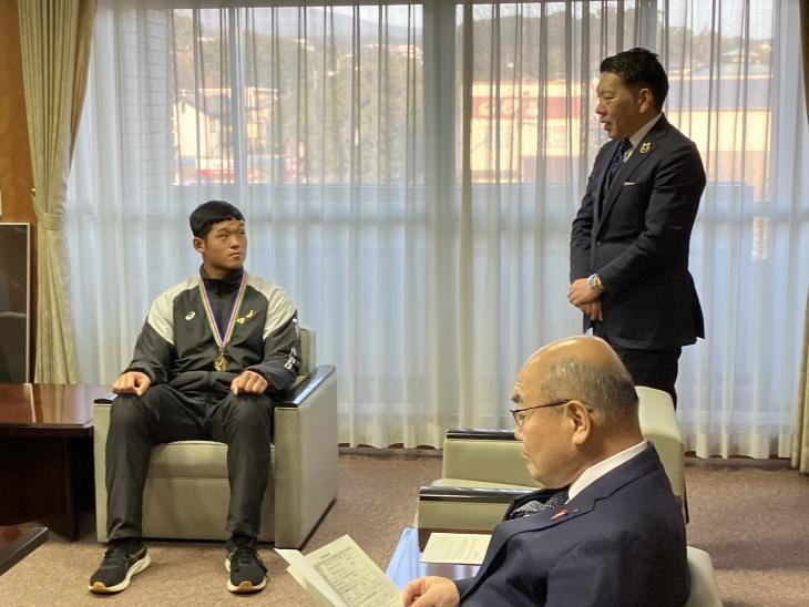 第39回全国都道府県対抗中学バレーボール大会優勝報告の様子4