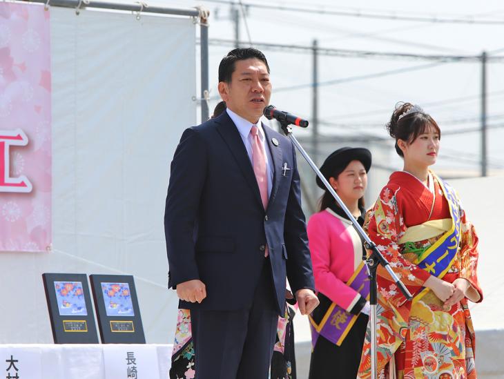 フラワー大使表彰式の様子1