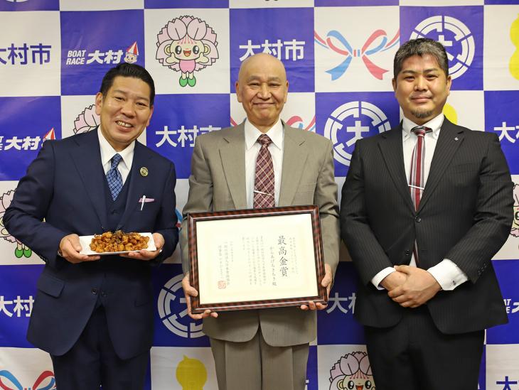 第17回からあげグランプリ最高金賞受賞報告の様子1