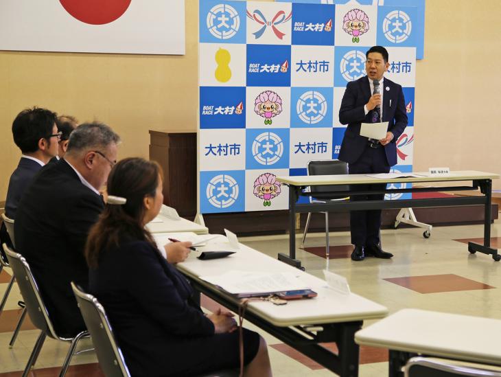 提言書提出(大村市中小企業振興会議)の様子2