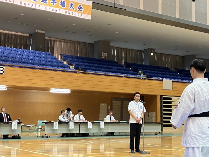 第11回白虎杯長崎県空手道選手権大会開会式の様子