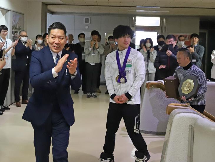 第51回内閣総理大臣杯令和7年度全日本大学レスリング選手権大会ほか結果報告の様子2