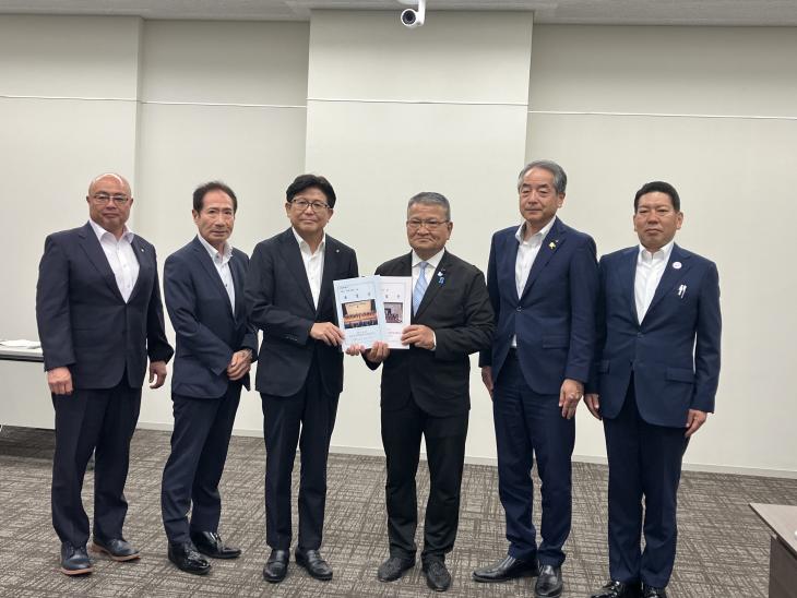 要望活動(東彼杵道路建設促進期成会)の様子3