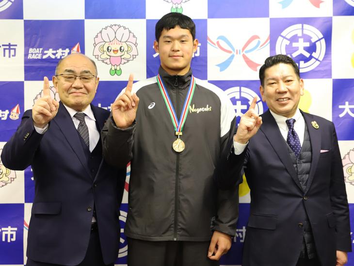 第39回全国都道府県対抗中学バレーボール大会優勝報告の様子3