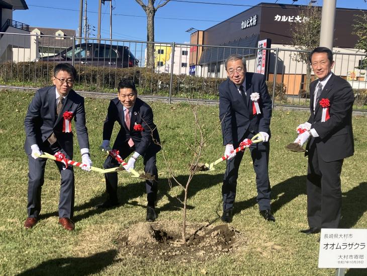 オオムラザクラ植樹式(伊那市)の様子2