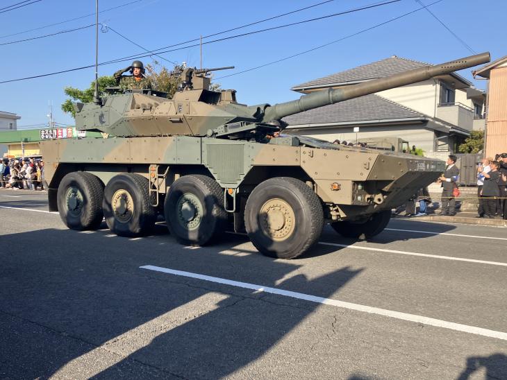 令和7年度自衛隊合同記念日行事の様子(市中行進)4