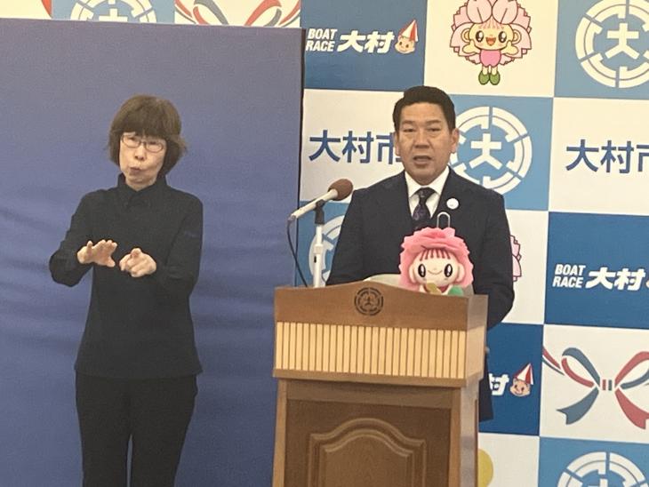 12月議会記者発表・市長定例記者会見の様子