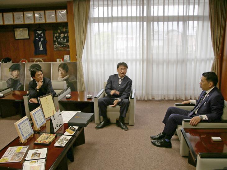 ながさき手みやげ大賞受賞報告の様子