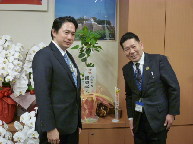 要望活動の様子（加藤衆議院議員）