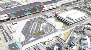 さざなみ口（西口）駅前広場