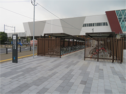 さざなみ口（西口）駅前広場2