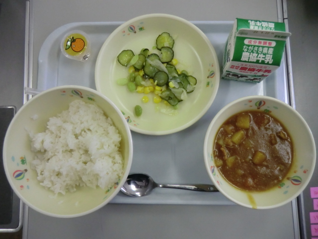 給食