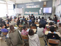 2年カッターナイフ