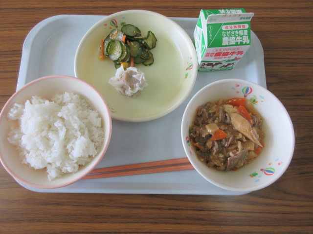給食